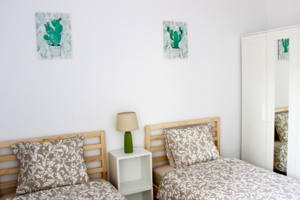 Sunny Ocean View Apartment โปริส เด อโบนา ภายนอก รูปภาพ